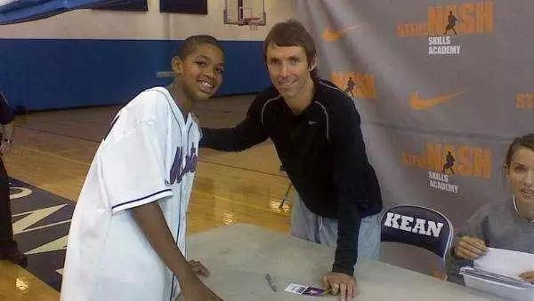 蒙特拉在接 蒙特拉在接